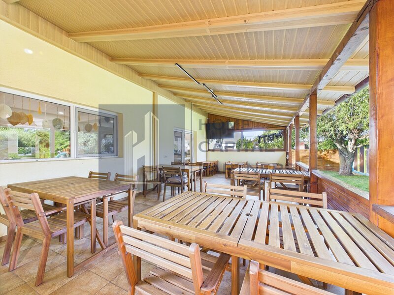 Domnesti, spatiu de joaca pentru copii, curte 1.000 mp.