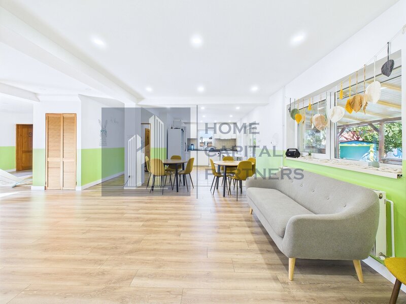 Domnesti, spatiu de joaca pentru copii, curte 1.000 mp.