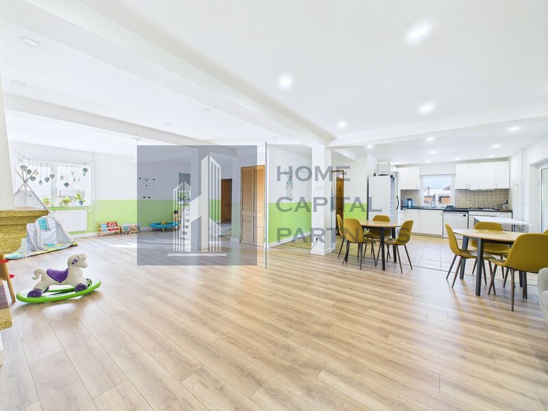 Domnesti, spatiu de joaca pentru copii, curte 1.000 mp.